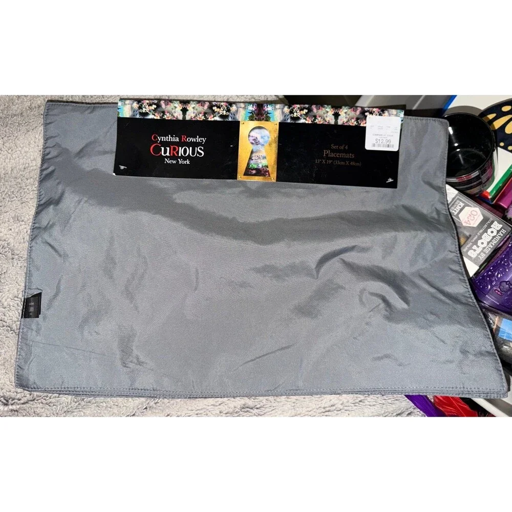 Set of 4 Cynthia Rowley Curious New York Bats placemats